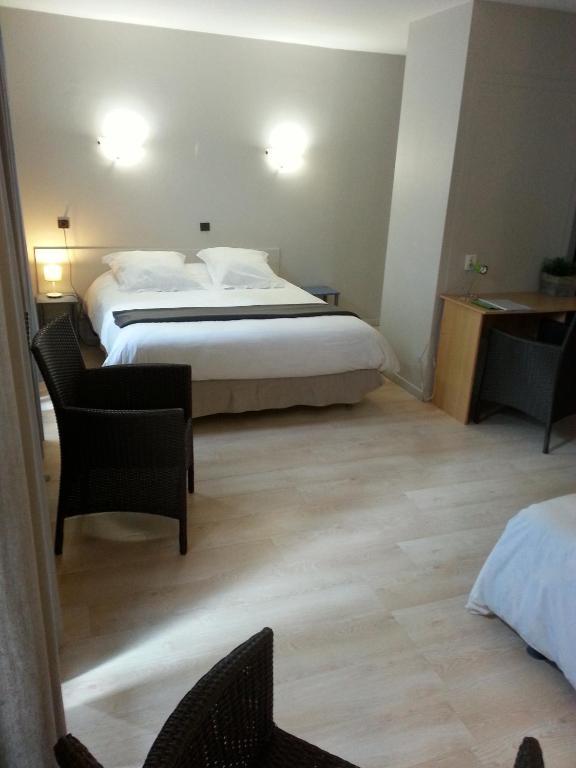 Hotel Du Lion D'Or Marmande Quarto foto